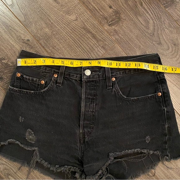 Levi’s 501® Original Fit High Rise Women's Shorts button fly - Picture 11 of 13